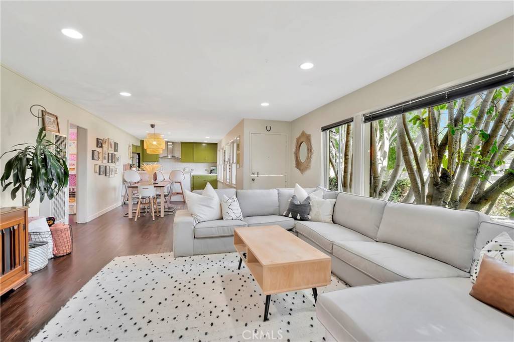Costa Mesa, CA 92627,2133 Orange