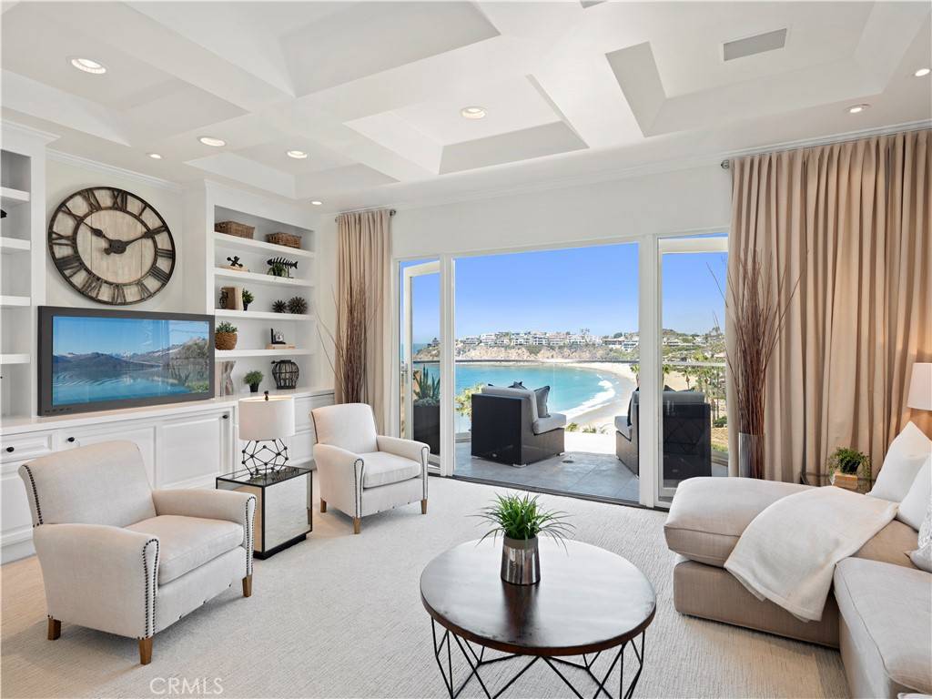 Laguna Beach, CA 92651,10 Emerald Bay