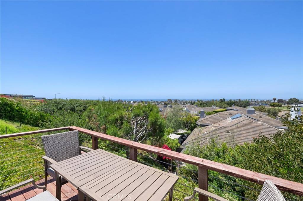 Corona Del Mar, CA 92625,948 Gardenia WAY