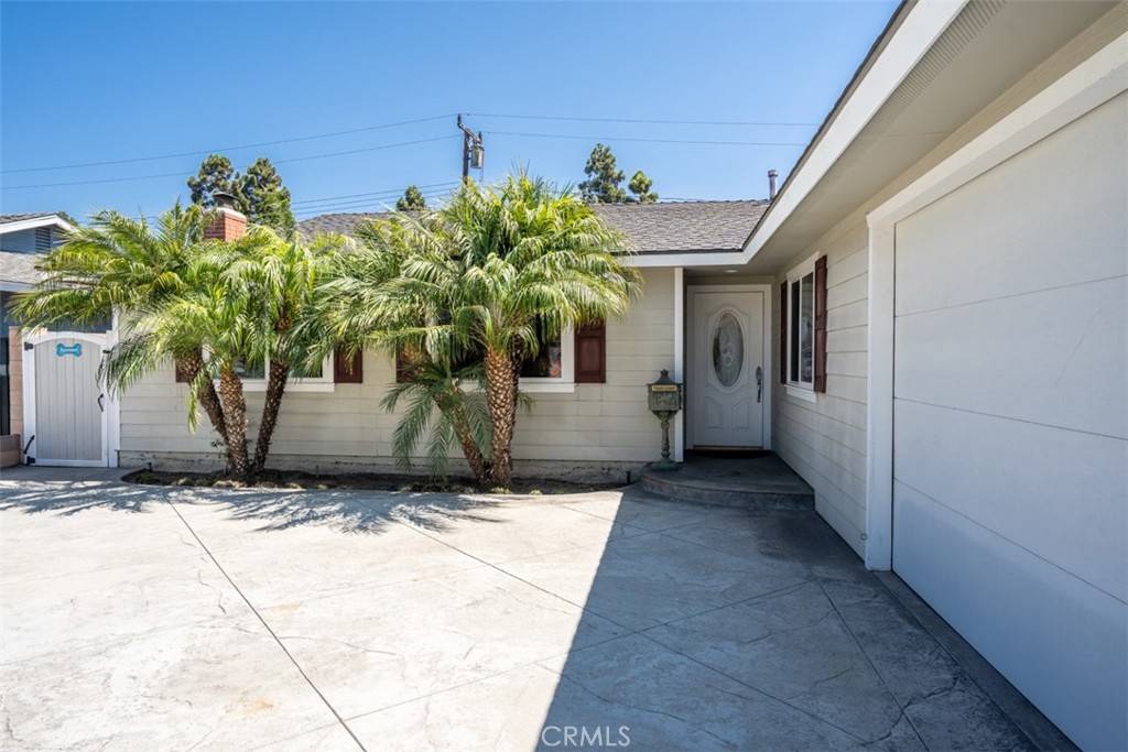 Huntington Beach, CA 92649,5772 Venturi DR