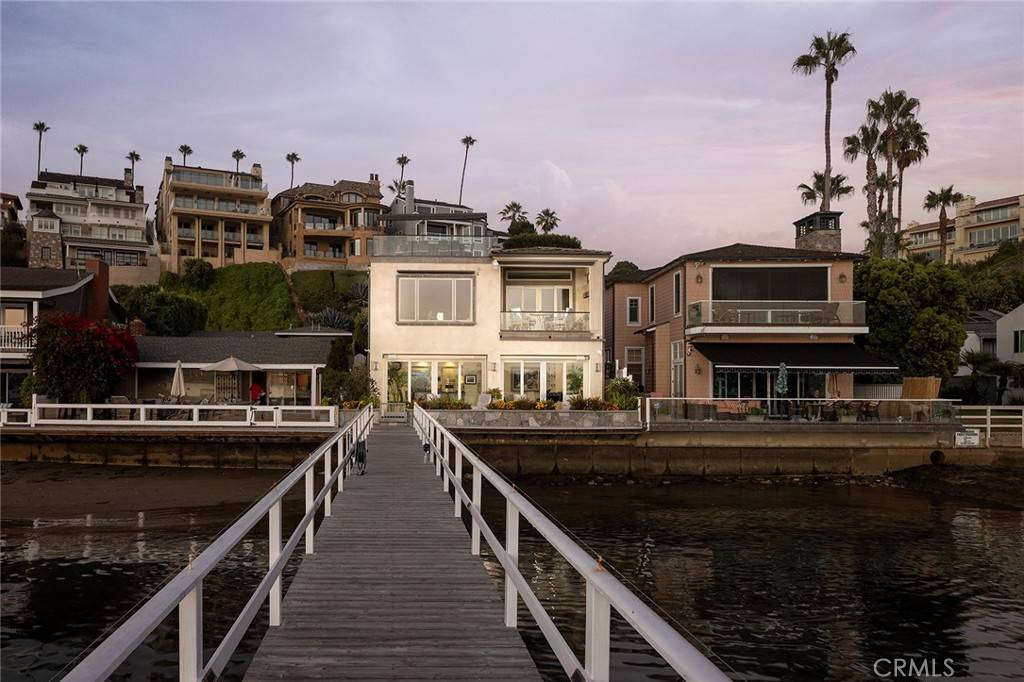 Corona Del Mar, CA 92625,2319 Bayside DR