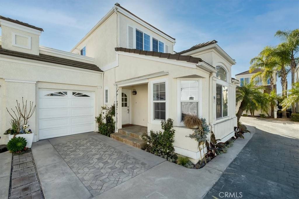 Newport Beach, CA 92663,700 Lido Park DR #16