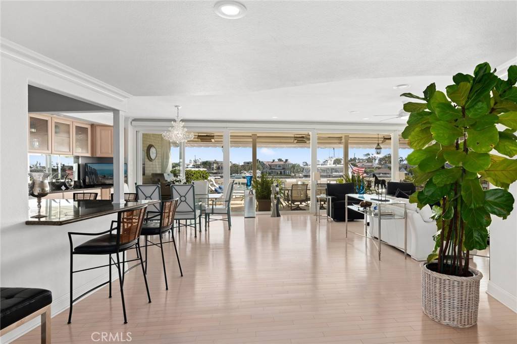 Corona Del Mar, CA 92625,1201 Bayside DR #101