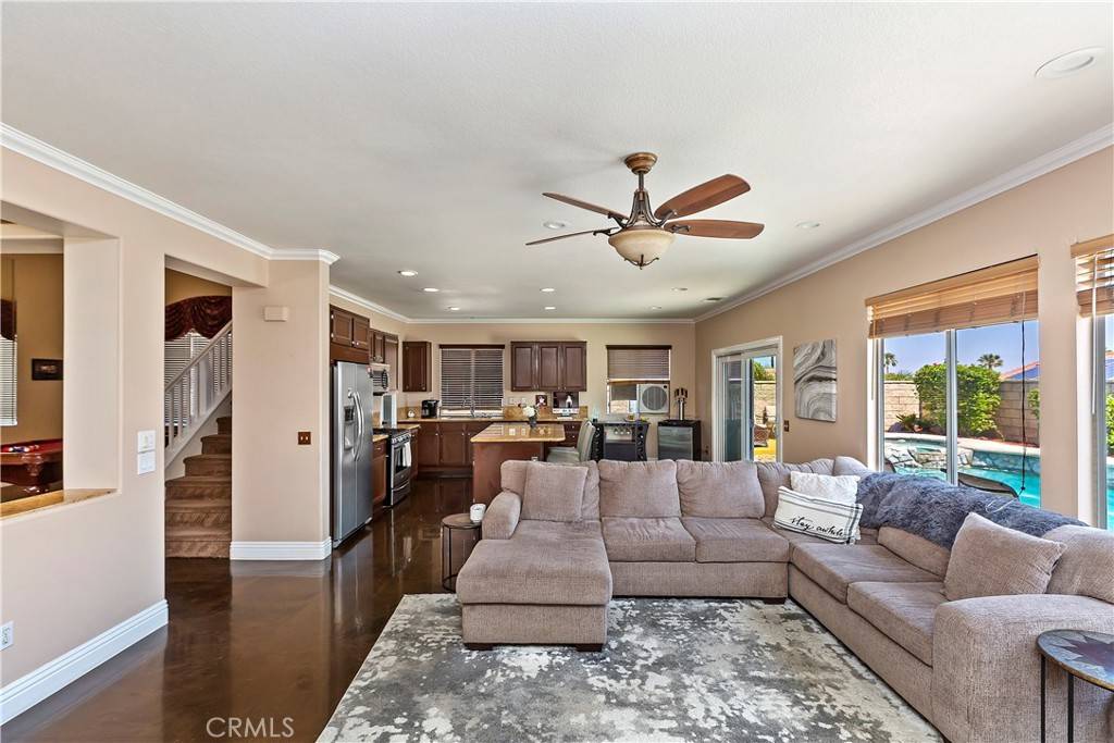 Corona, CA 92881,1375 Pinewood DR