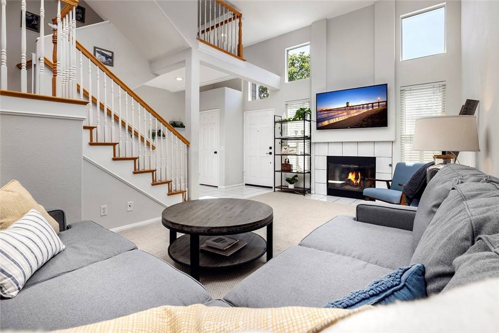 Huntington Beach, CA 92646,19021 Windridge LN