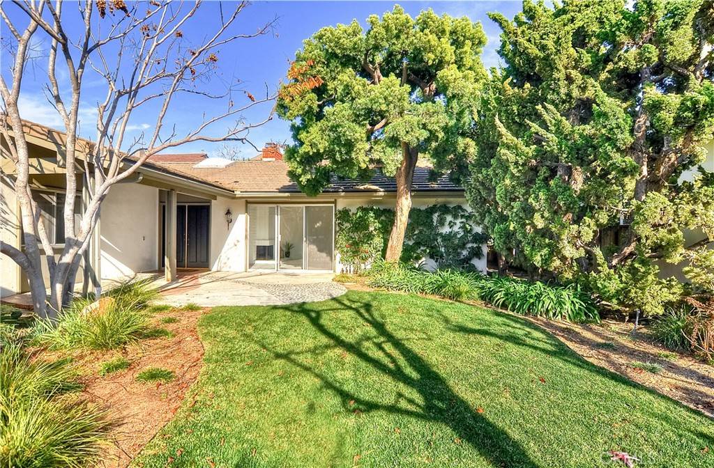 Corona Del Mar, CA 92625,1318 Outrigger DR