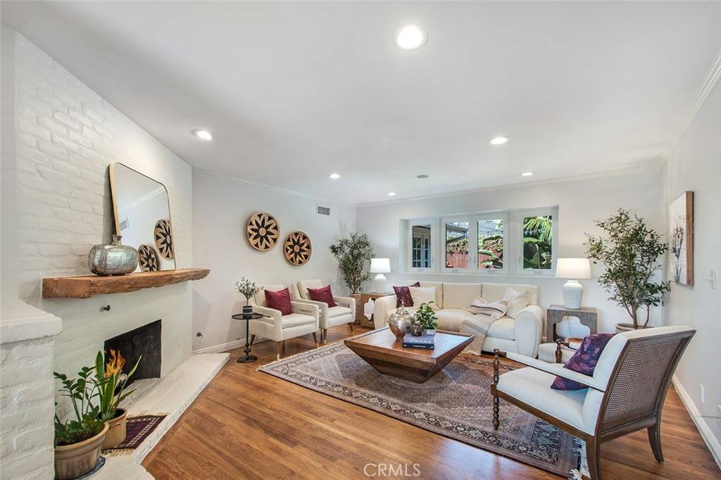 Costa Mesa, CA 92627,486 E 16th PL