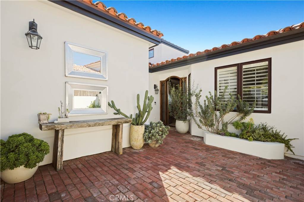 Corona Del Mar, CA 92625,420 De Sola