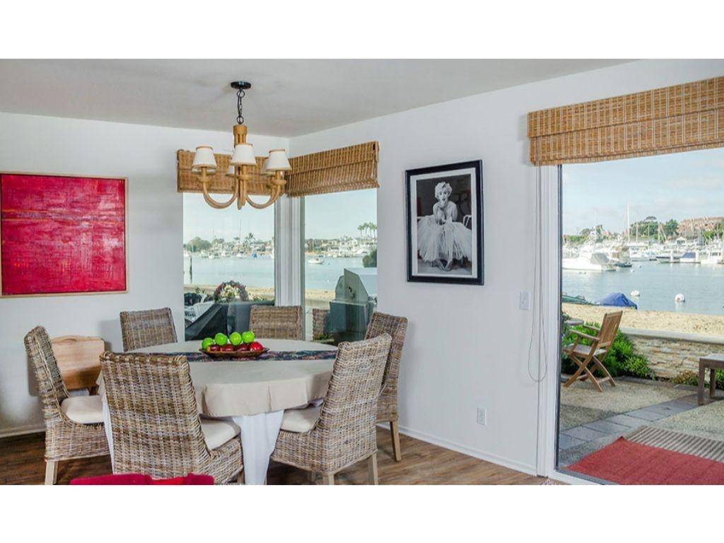 Newport Beach, CA 92662,711 N Bayfront