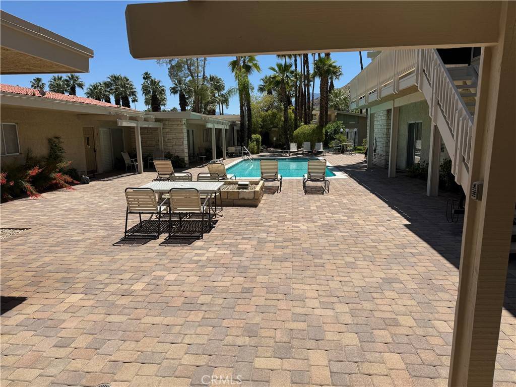 Palm Springs, CA 92262,290 S San Jacinto DR #2