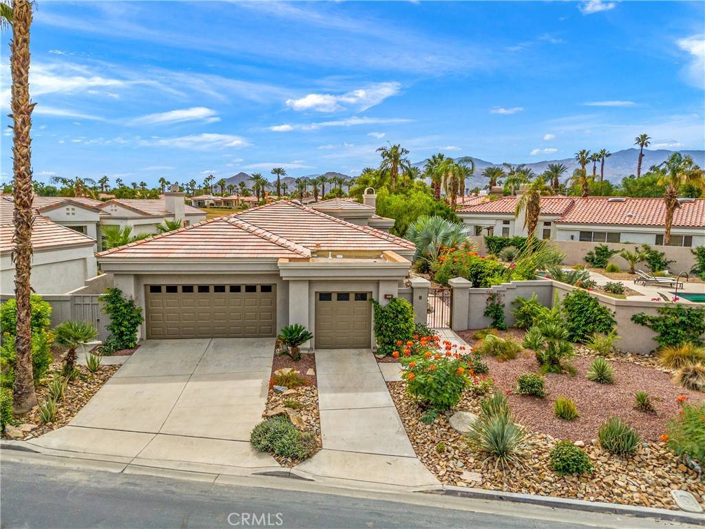 Palm Desert, CA 92211,448 White Horse TRL