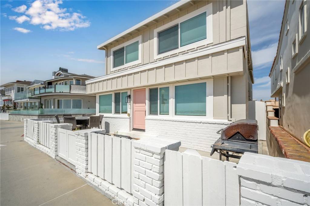 Newport Beach, CA 92661,200 E Oceanfront