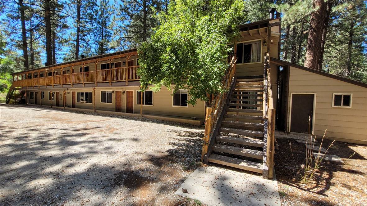 Big Bear Lake, CA 92315,42268 Moonridge RD