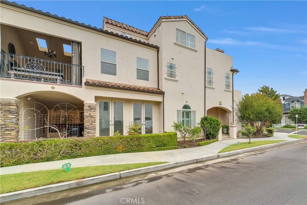 Corona Del Mar, CA 92625,2332 2nd AVE