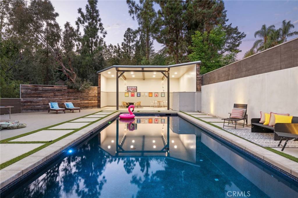 Santa Ana, CA 92705,10255 Overhill DR