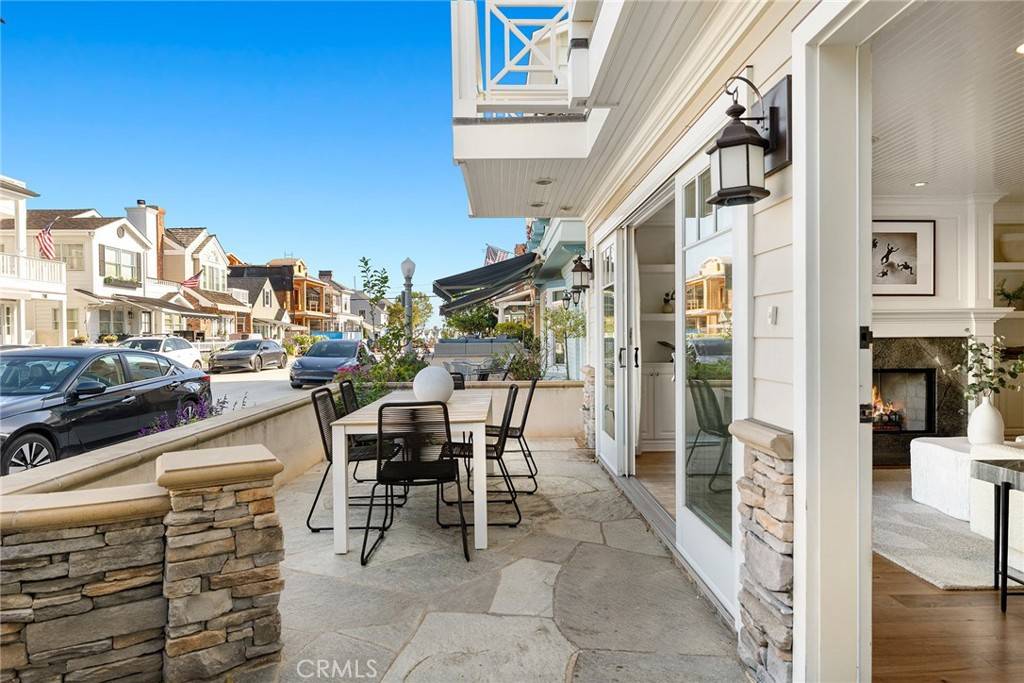 Newport Beach, CA 92662,123 Sapphire AVE