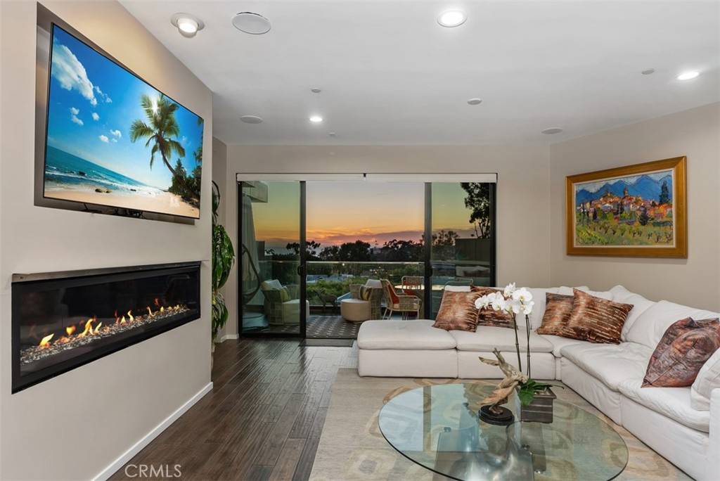Laguna Beach, CA 92651,346 Y PL