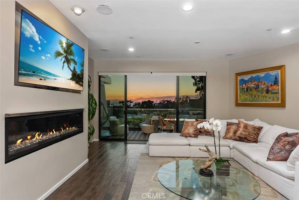 Laguna Beach, CA 92651,346 Y PL