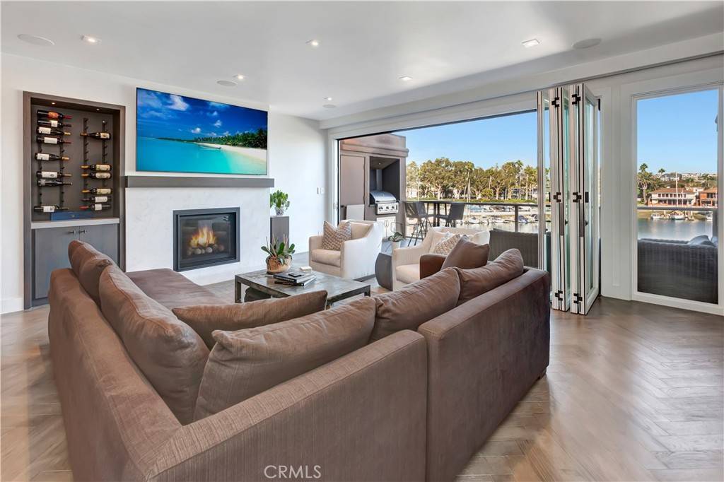 Newport Beach, CA 92663,621 Lido Park DR #B3