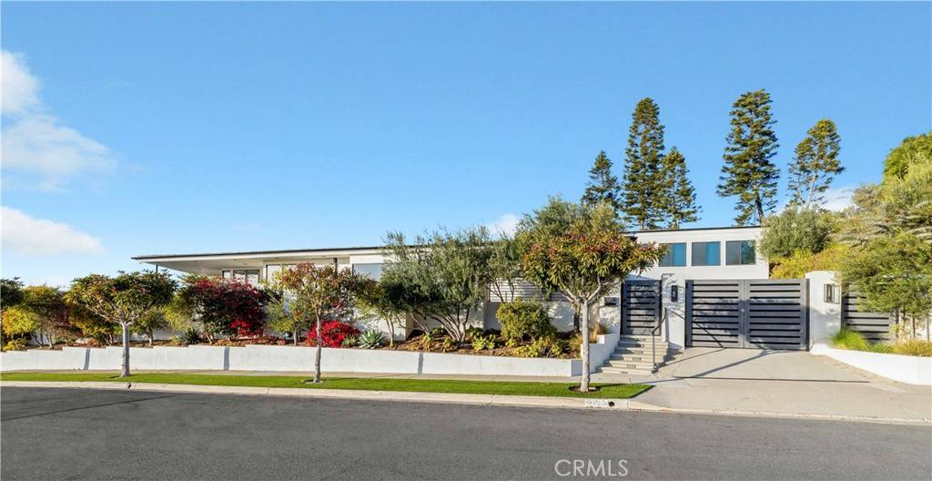 Corona Del Mar, CA 92625,2720 Pebble DR