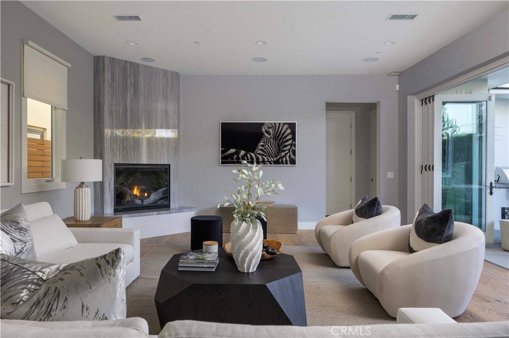 Newport Beach, CA 92663,547 Tustin AVE