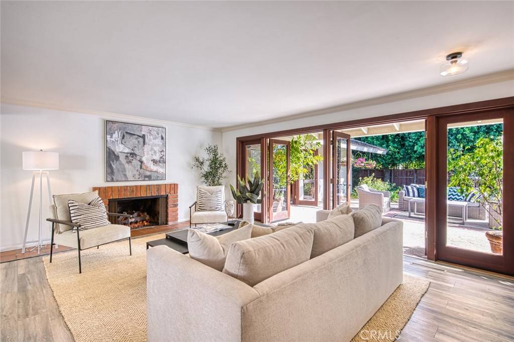 Corona Del Mar, CA 92625,518 Angelita DR