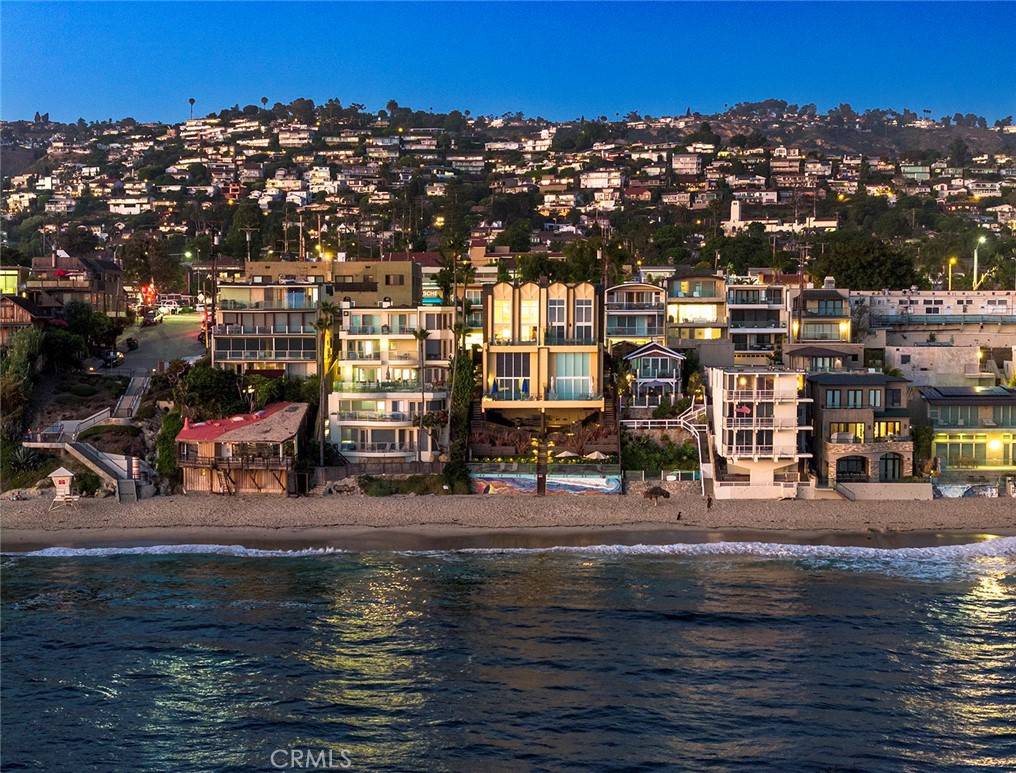 Laguna Beach, CA 92651,937 Gaviota DR