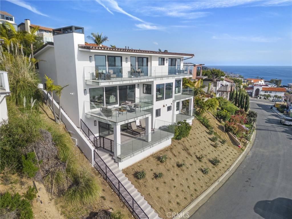 Laguna Beach, CA 92651,723 Balboa AVE