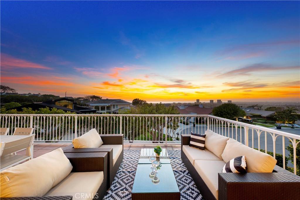 Newport Beach, CA 92660,11 Montpellier