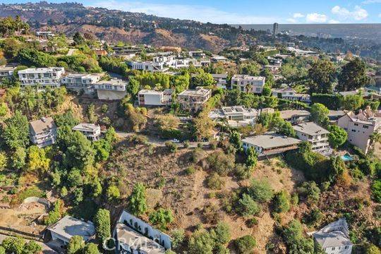 Beverly Hills, CA 90210,1417 Claridge DR