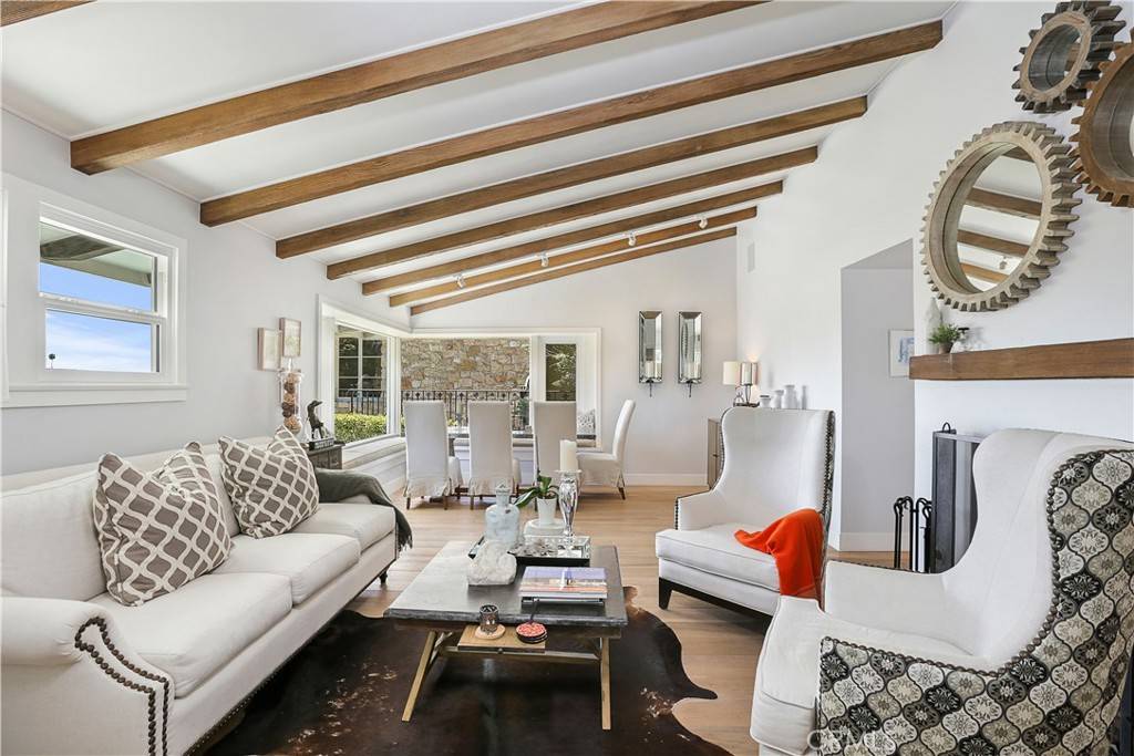 Corona Del Mar, CA 92625,527 Seaward RD