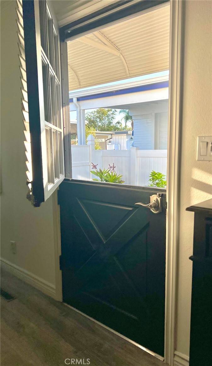 Newport Beach, CA 92660,94 Yorktown
