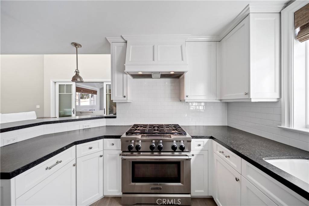 Corona Del Mar, CA 92625,515 1/2 Narcissus AVE