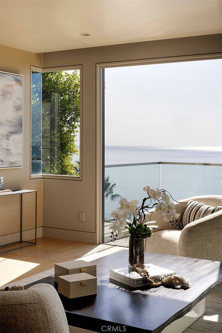 Laguna Beach, CA 92651,31387 Ceanothus DR