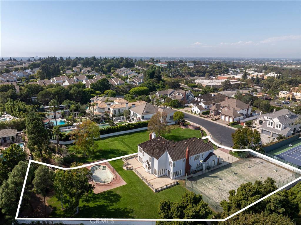 Newport Beach, CA 92660,9 Leesbury CT