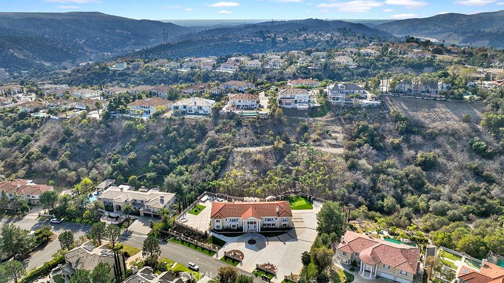 Diamond Bar, CA 91765,2839 Oak Knoll DR