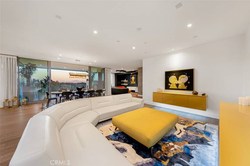 San Diego, CA 92103,2855 5th AVE #703