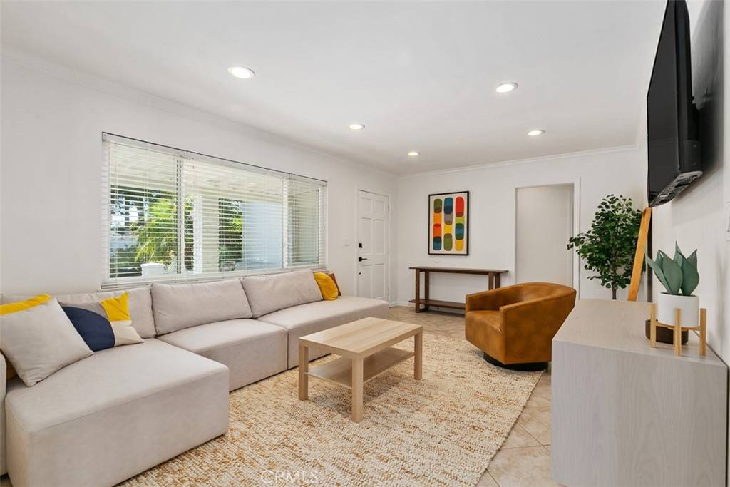 Costa Mesa, CA 92627,2040 Monrovia AVE
