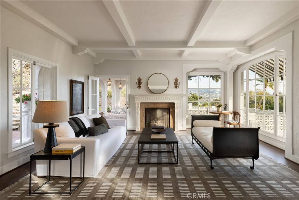 Laguna Beach, CA 92651,482 High DR