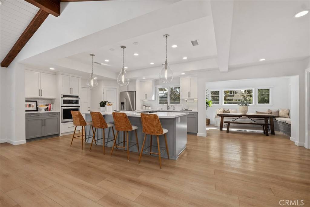 Newport Beach, CA 92660,1900 Holiday RD