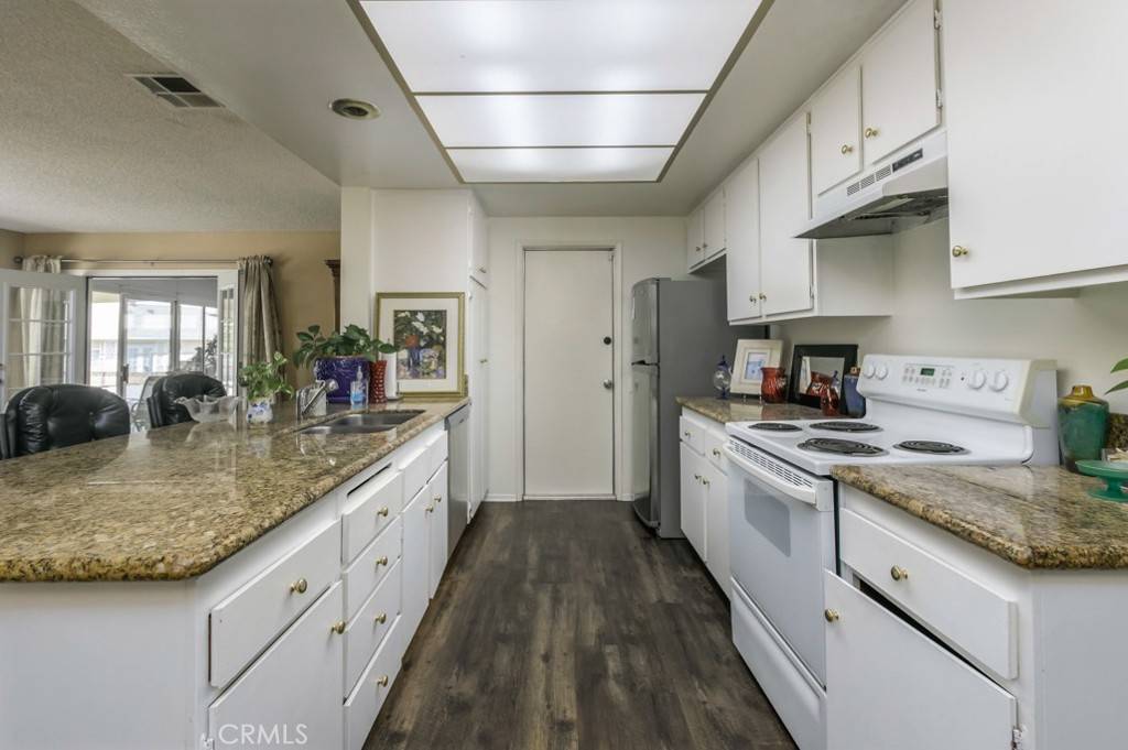 Menifee, CA 92586,27327 Ventan ST