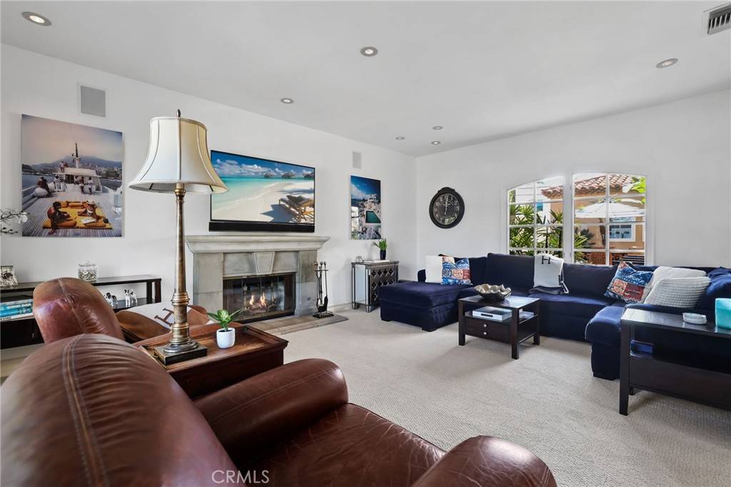 273 Magnolia ST Costa Mesa, CA 92627