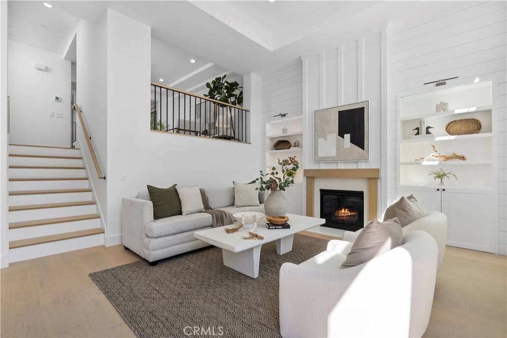 Irvine, CA 92606,59 Juneberry