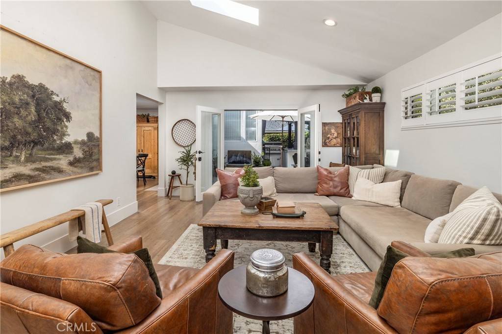 Costa Mesa, CA 92627,390 Esther ST
