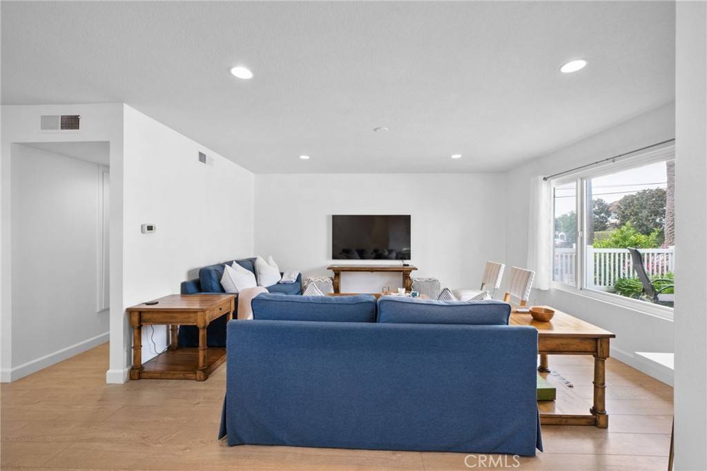 Corona Del Mar, CA 92625,602 Marguerite AVE