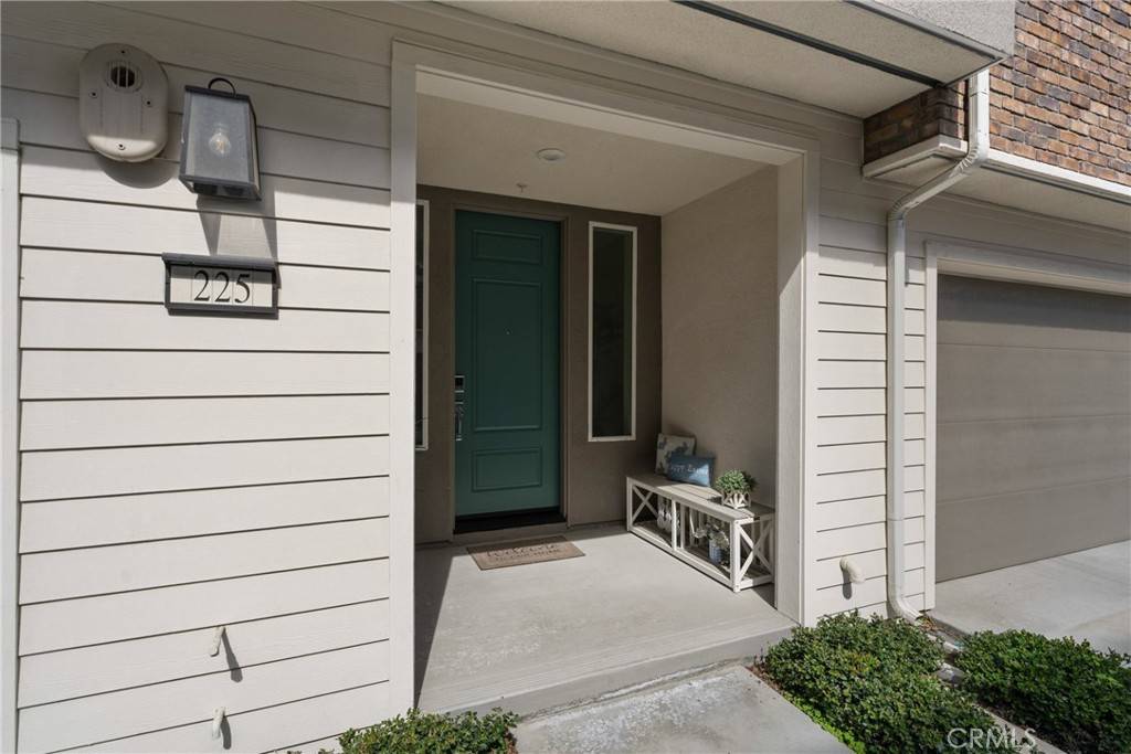 Lake Forest, CA 92630,225 Carmona