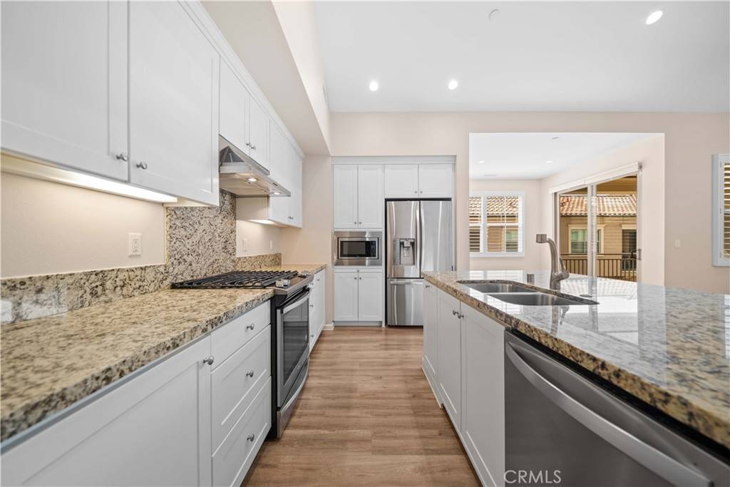 Irvine, CA 92620,134 Canvas