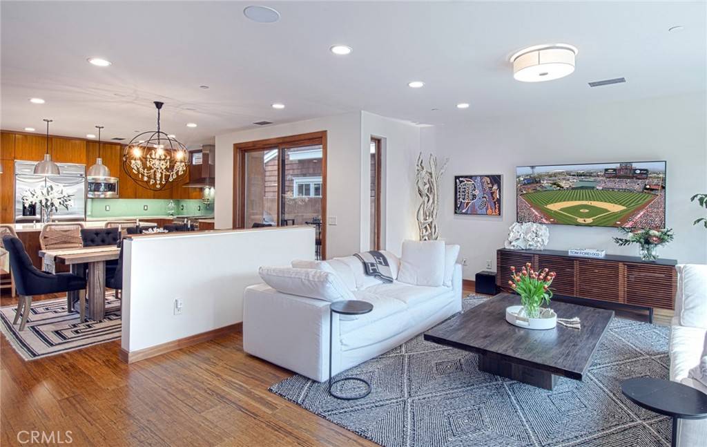 609 Marigold AVE Corona Del Mar, CA 92625