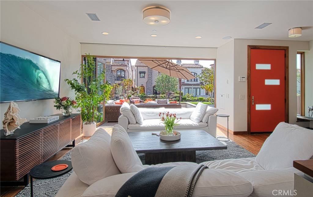 609 Marigold AVE Corona Del Mar, CA 92625