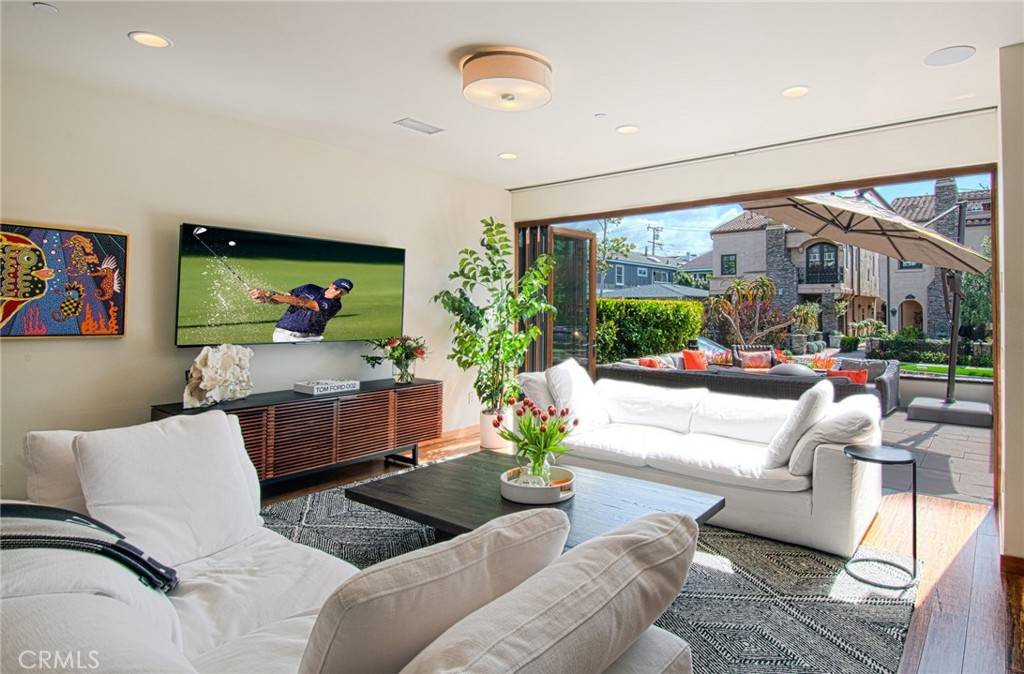 609 Marigold AVE Corona Del Mar, CA 92625